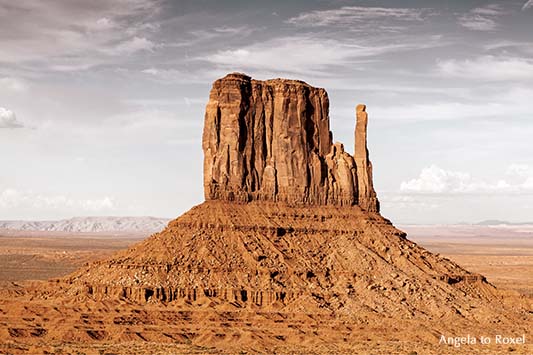 West Mitten Butte im Monument Valley, Navajo-Nation-Reservation, Abendstimmung