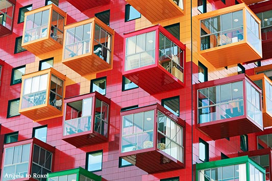 Fotografie: Leuchtend bunter Wohnturm Ting 1 in Örnsköldsvik, Detailaufnahme, Fassadendetail mit Wintergärten, Architekt Gert Wingårdh, Schweden 2014