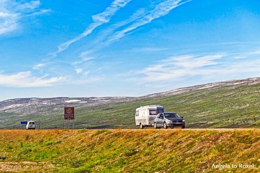 Eriba Touring am Nordpolarkreis, Wohnwagengespann auf der E6, Saltfjellet, Nähe Besucherzentrum, 66° 33’ N, Norwegen | Angela to Roxel6° 33’ N, Norwegen | Angela to Roxel