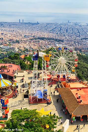 Tibidabo, Blick von der Sagrada Corazón auf den Vergnügungspark Parque d'Atraccions und Barcelona, grandiose Aussicht - Barcelona, Katalonien 2016