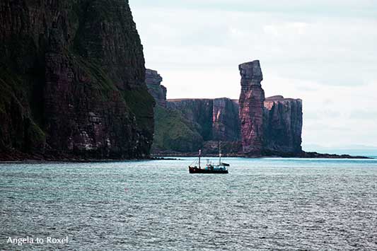 Old Man of Hoy, Felsnadel auf den Orkney-Inseln, Brandungspfeiler an der Westküste der orkadischen Insel Hoy in Schottland | Angela to Roxel